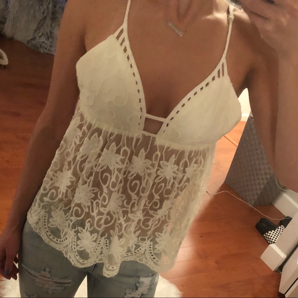 LF Milau Crochet Top - Picture 1 of 5